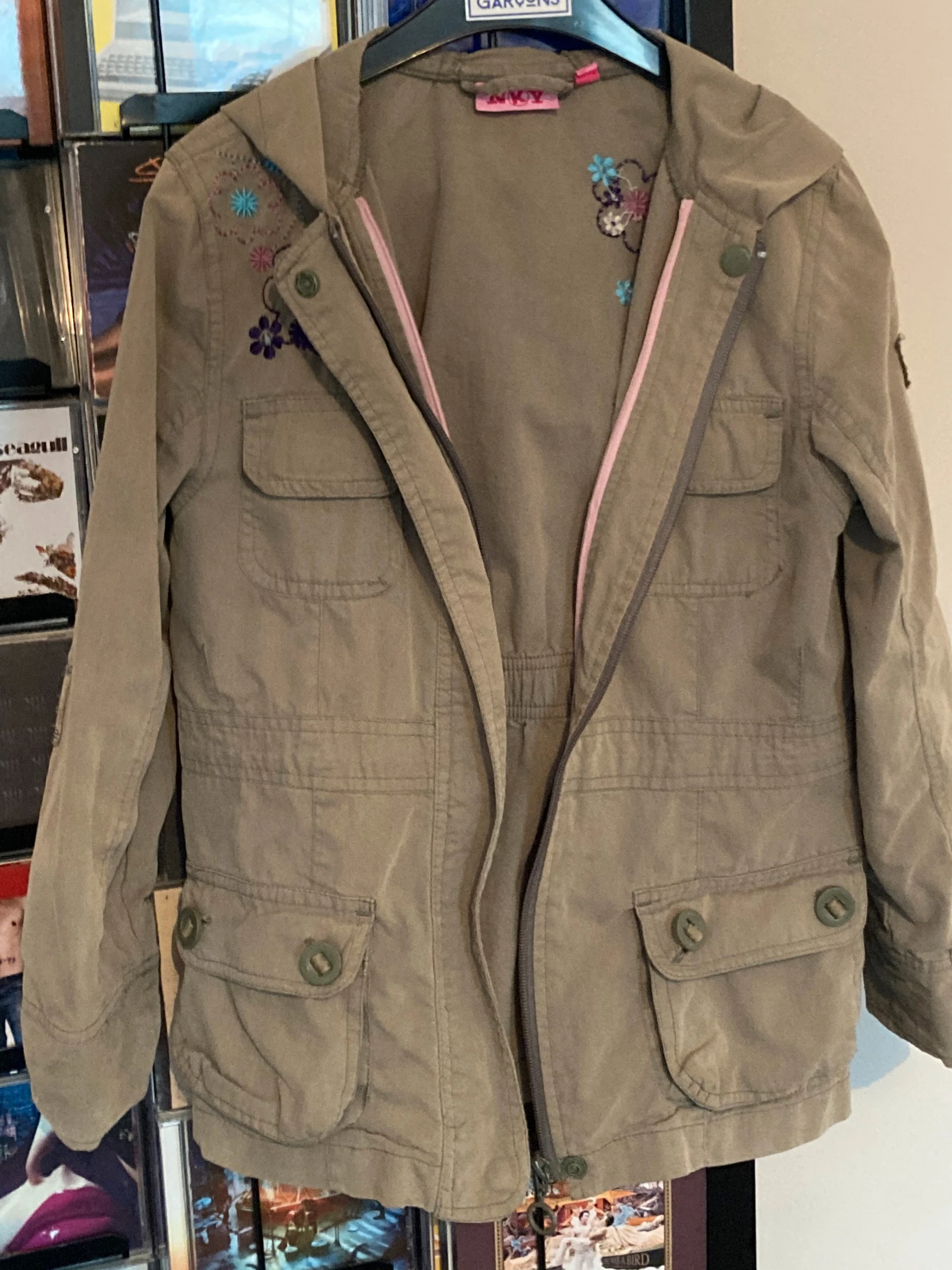 Veste kaki NKY fille 8 ans.